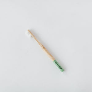 Toothbrush, Adult, Soft (Green)